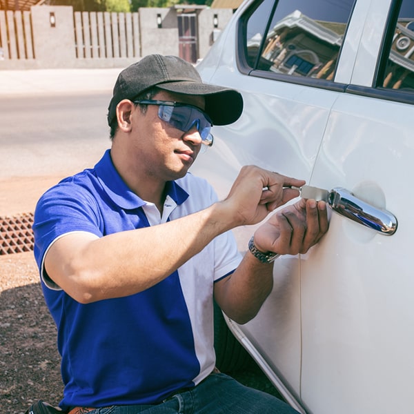 el costo promedio de nuestros servicios en la cerrajería de autos es de $50 a $100